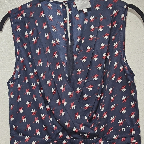 Hi There By Karen's Walker bird printed with faux belt vneck size 6 - Picture 3 of 14